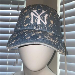 NY yankee baseball cap
